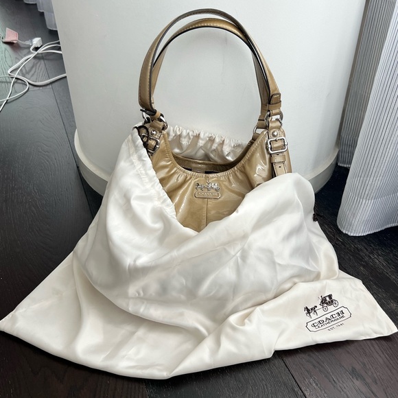 COACH 876 Maddie Madison Patent Leather Purse (includes original bag & tag) - Picture 2 of 8